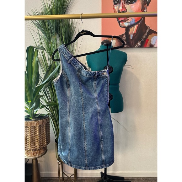 Zara Asymmetric Fitted Denim Dress - Size Medium - Picture 9 of 15